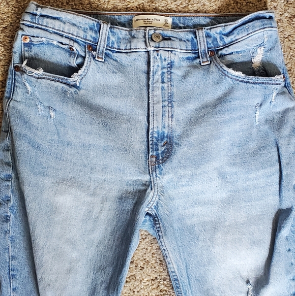 Distressed Abercrombie & Fitch Light Blue High-Rise Skinny Jeans - Picture 5 of 6